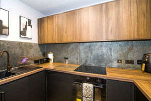 Photo 6- click for photo gallery